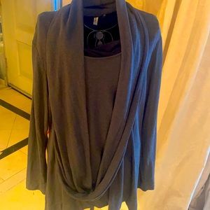 Legacy.  Detachable Scarve